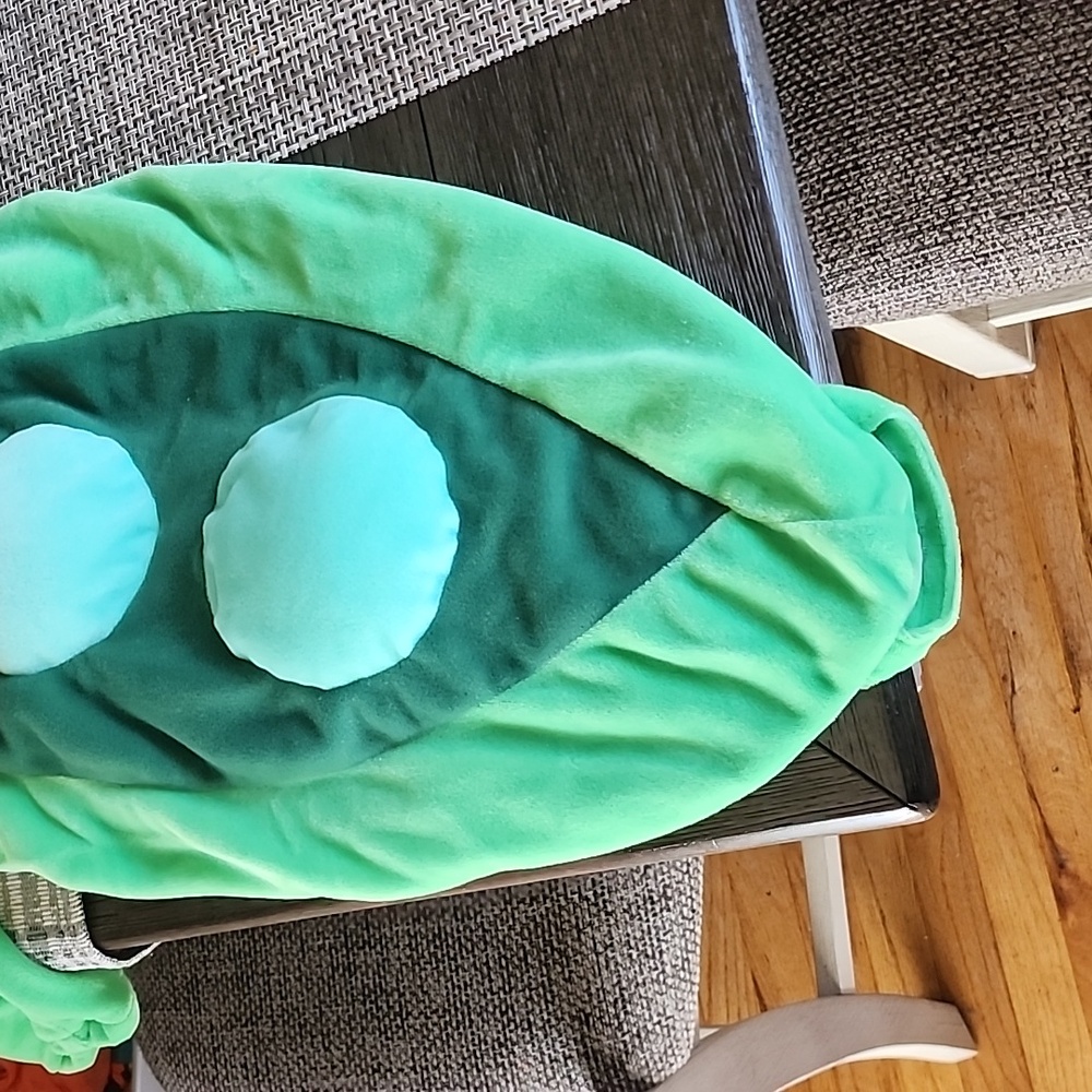 Pea in the pod Halloween costume - Picture 2 of 6
